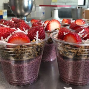 Strawberry lavendar chia pudding (V)